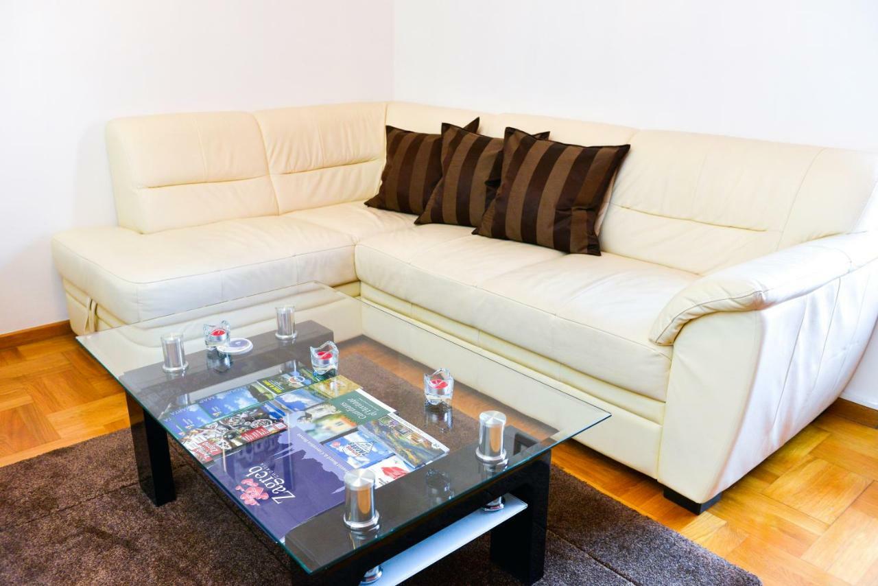 Apartma F&t Apartment-place2be *